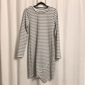 Long sleeve casual dress